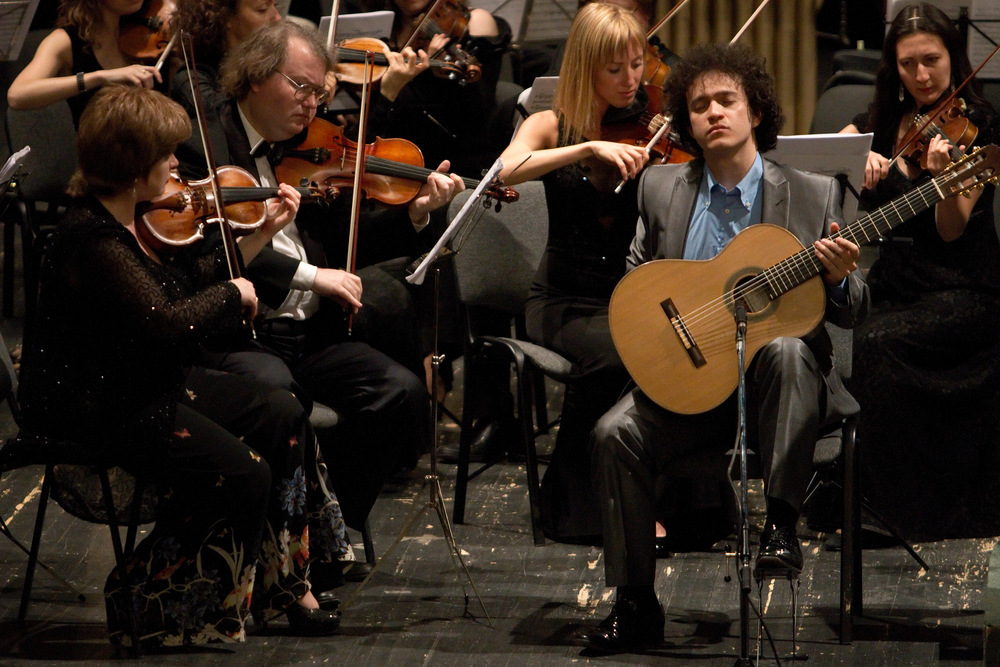 Cecilio Perera (guitar, Mexico) and the State Hermitage Orchestra